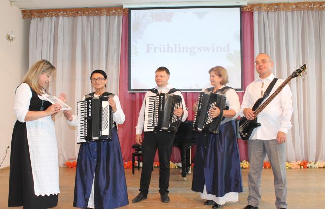 Весенний ветер